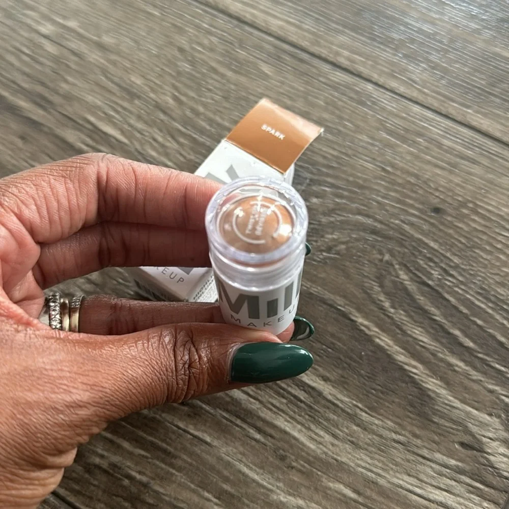MILK MAKEUP HIGHLIGHTER